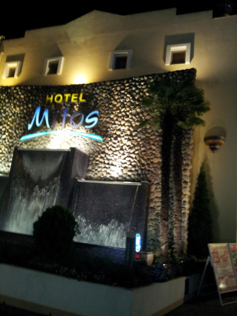 HOTEL Mitos（ミトス）(厚木市/ラブホテル)の写真『外観(夜)③』by 少佐