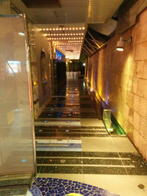 グランドガーデン(横浜市中区/ラブホテル)の写真『夜の出入口』by ましりと