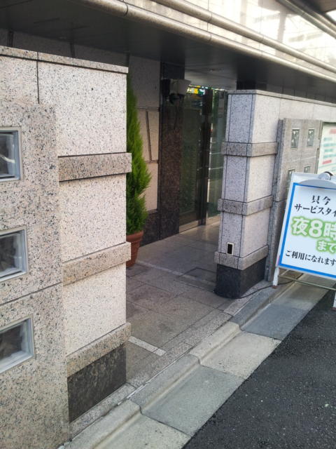 オリオン(新宿区/ラブホテル)の写真『入口(夕方)』by 少佐