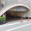 ホテル J-MEX(ジェイメックス)(新宿区/ラブホテル)の写真『駐車場入口付近(昼)②』by 少佐