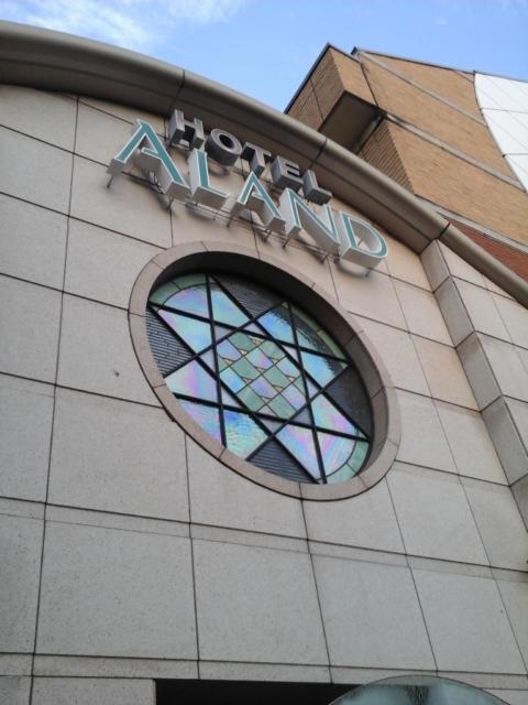 HOTEL ALAND目黒（アランド）(品川区/ラブホテル)の写真『ホテルロゴ  西側外壁』by ルーリー９nine
