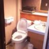 シーズ五反田(品川区/ラブホテル)の写真『305号室トイレ＆洗面所』by ゆるり17
