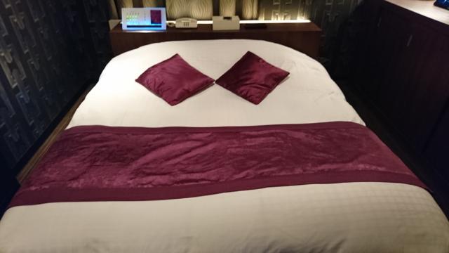 アラウダリゾート国立(国立市/ラブホテル)の写真『ベッド』by おむすび