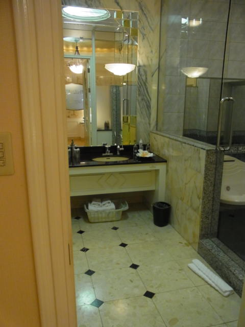 ラモード新宿(新宿区/ラブホテル)の写真『707号室 洗面』by ホテルレポったー