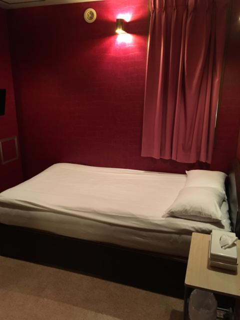 HOTEL Fine(ファイン)(新宿区/ラブホテル)の写真『303号室 ベッド』by ヤマダマダマダ