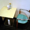 池袋グランドホテル(豊島区/ラブホテル)の写真『407号室 テーブル 以前の投稿写真では確認出来なかった消臭スプレー的なものが追加されている』by ニューロン