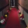 フロンティア(八王子市/ラブホテル)の写真『ホテルの入口からフロントまでの通路』by 三枚坂