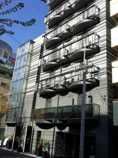 HOTEL GRANSKY（グランスカイ）(墨田区/ラブホテル)の写真『外観(昼間)①』by 少佐