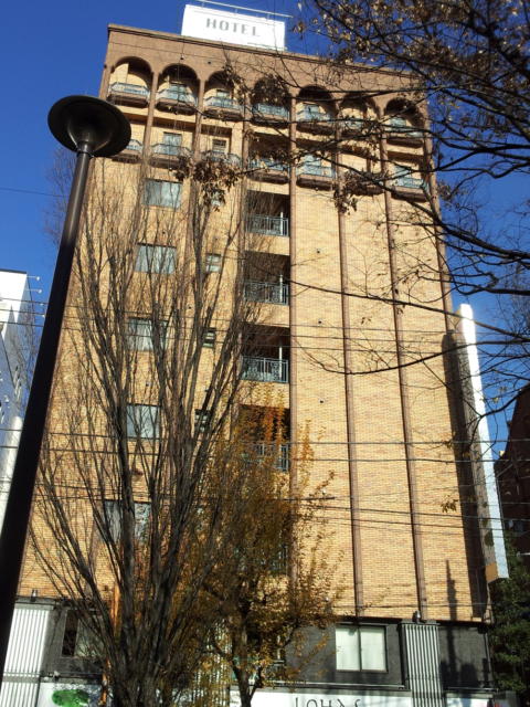 HOTEL LOHAS(墨田区/ラブホテル)の写真『外観(公園側から)②』by 少佐