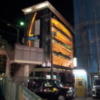 HOTEL SALONE（サローネ）(川崎市川崎区/ラブホテル)の写真『駐車場からの外観(夜)』by 少佐