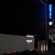 AROMA KURAVI(アロマクラヴィ)(川崎市川崎区/ラブホテル)の写真『外観(夜)②』by 少佐