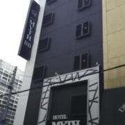 MYTH BB（マイスビービー)(大阪市/ラブホテル)の写真『昼間の外観』by 郷ひろし（運営スタッフ）