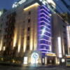 HOTEL GRASSINO URBAN RESORT（グラッシーノアーバンリゾート）新横浜(横浜市港北区/ラブホテル)の写真『外観(夜)⑥』by 少佐