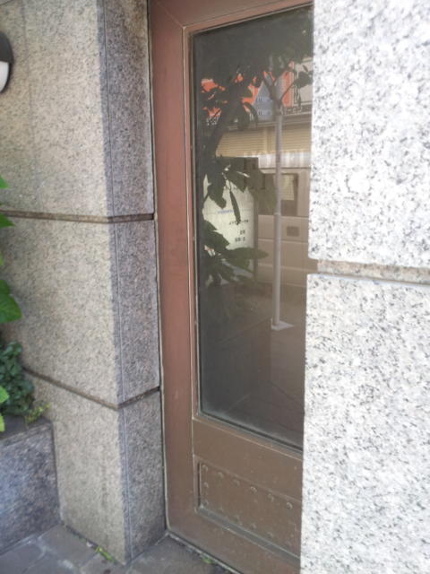HOTEL LIDO（リド）(江戸川区/ラブホテル)の写真『入口(朝)②』by 少佐