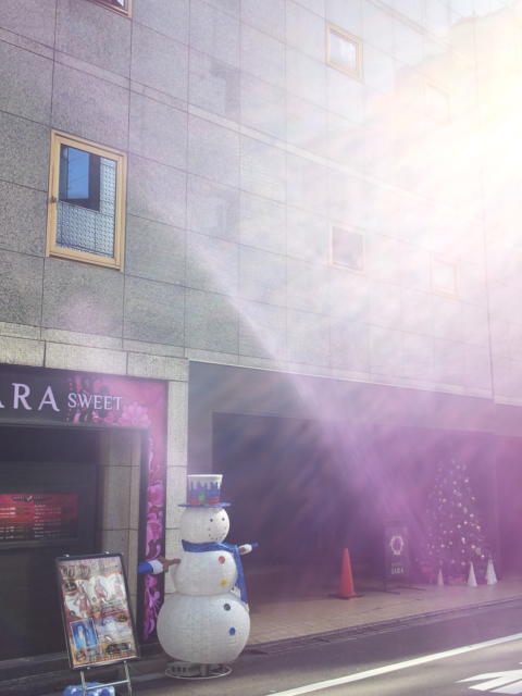 HOTEL SARA sweet（サラスイート）(墨田区/ラブホテル)の写真『駐車場入口付近(朝)』by 少佐