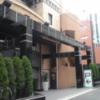 GRAND CHARIOT(グランシャリオ)(新宿区/ラブホテル)の写真『昼の入口、駐車場  右(東)側  全景』by ルーリー９nine