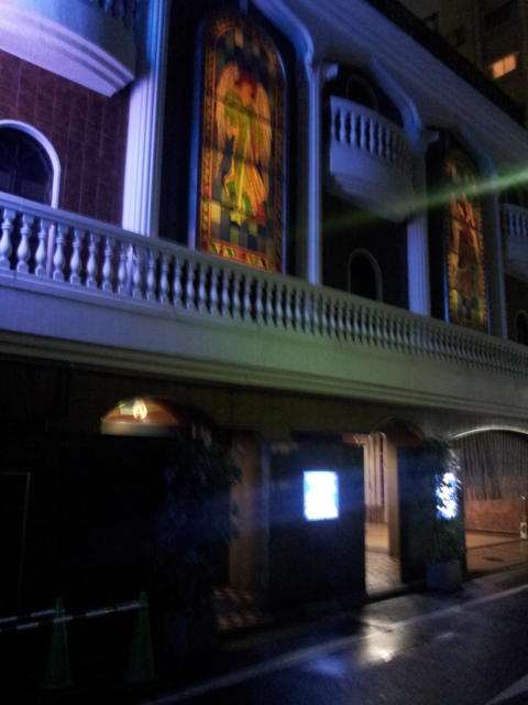 ホテル エアポート(豊島区/ラブホテル)の写真『入口付近の様子(夜)』by 少佐
