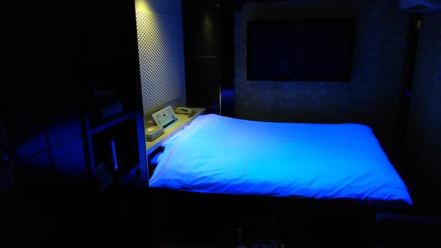 HOTEL ACE（エース）(江戸川区/ラブホテル)の写真『605号室　ブラックライト』by いつものヤマザキ