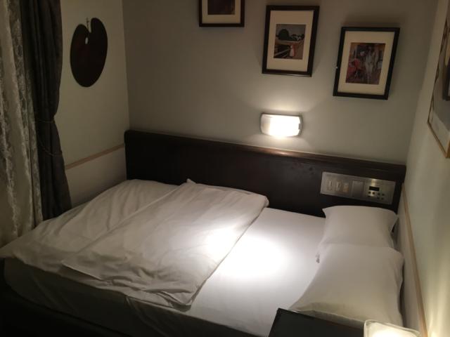 ホテル カルチャークラブ(大和市/ラブホテル)の写真『203号室 ベッド』by むかい