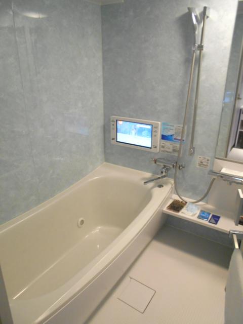 IKASU HOTEL(八王子市/ラブホテル)の写真『405号室、バスルーム』by もんが～
