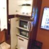 HOTEL GRASSINO URBAN RESORT(立川市/ラブホテル)の写真『211号室、電子レンジと冷蔵庫など』by もんが～