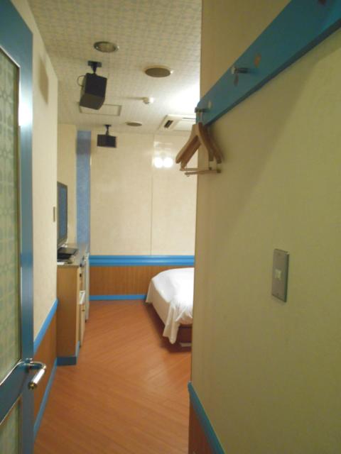 御殿山(八王子市/ラブホテル)の写真『208号室、入り口から』by もんが～