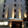 HOTEL GRASSINO URBAN RESORT（グラッシーノアーバンリゾート）新横浜(横浜市港北区/ラブホテル)の写真『入口付近の様子(夕方)』by 少佐