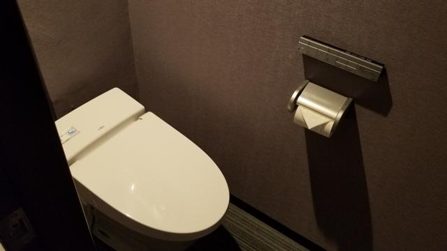 IKASU HOTEL(八王子市/ラブホテル)の写真『203号室　シャワートイレ』by 三枚坂