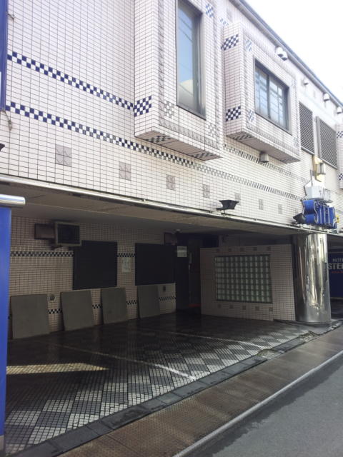 HOTEL STELA（ステラ）(台東区/ラブホテル)の写真『駐車場(朝)』by 少佐