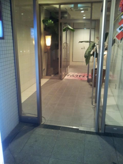 STARGATE HOTEL(スターゲート)(横浜市中区/ラブホテル)の写真『フロントへのエレベーターホール』by 少佐