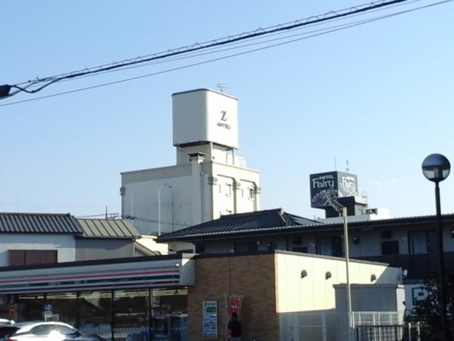 HOTEL Z(ズー)(さいたま市岩槻区/ラブホテル)の写真『北側近隣より上構概観』by ルーリー９nine