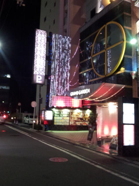 グランドガーデン(横浜市中区/ラブホテル)の写真『入口付近(夜)』by 少佐