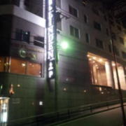 ホテル リンデン 湯島(文京区/ラブホテル)の写真『夜の外観⑤』by 少佐