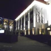 ホテル ゼン(町田市/ラブホテル)の写真『夜の入り口付近』by もんが～