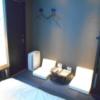 IKASU HOTEL(八王子市/ラブホテル)の写真『102号室、床は畳敷きで、ソファーも座椅子のような感じでした。』by もんが～