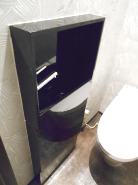 IKASU HOTEL(八王子市/ラブホテル)の写真『102号室、トイレ内の手洗い用水道』by もんが～