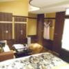 HOTEL AURA ASIAN RESORT 川越店(川越市/ラブホテル)の写真『505号室、部屋奥から』by もんが～