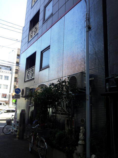 HOTEL ニュー大柿(台東区/ラブホテル)の写真『朝の入口付近』by 少佐