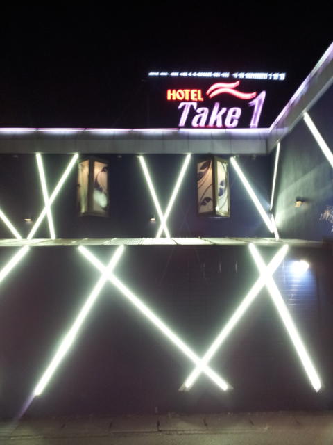 HOTEL Take１(テイクワン)(宇都宮市/ラブホテル)の写真『夜の外観③』by 少佐
