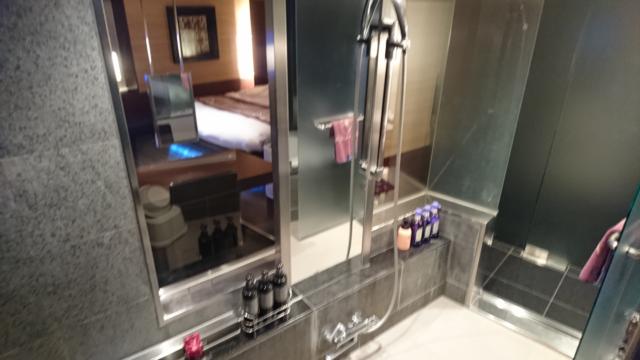 アラウダリゾート国立(国立市/ラブホテル)の写真『206号室のシャワー』by おむすび