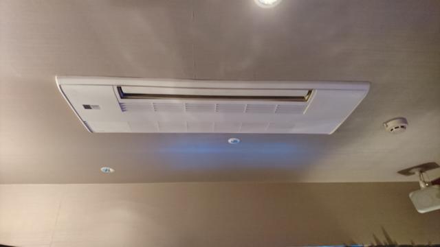 アラウダリゾート国立(国立市/ラブホテル)の写真『206号室の天井埋込形エアコン』by おむすび