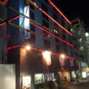 Hotel Gaia Diana（ガイアディアナ）(大阪市/ラブホテル)の写真『夜の外観④』by 少佐