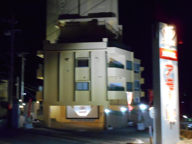 ホテル アモーレ(所沢市/ラブホテル)の写真『夜の入り口』by もんが～
