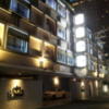 ホテルジュエリージュエリー十三(大阪市/ラブホテル)の写真『夜の外観①』by 少佐