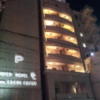 HOTEL CACHI（カシュカシュ）(大阪市/ラブホテル)の写真『夜の外観①』by 少佐