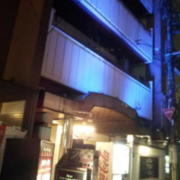 HOTEL Jay(ジェイ)(大阪市/ラブホテル)の写真『夜の外観⑤』by 少佐