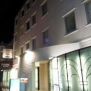 HOTEL KEIHAN (けいはん)(大阪市/ラブホテル)の写真『夜の外観②』by 少佐