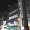 レンタルルーム ドリームセブン(千代田区/ラブホテル)の写真『夜の外観  入居ビル全景』by ルーリー９nine