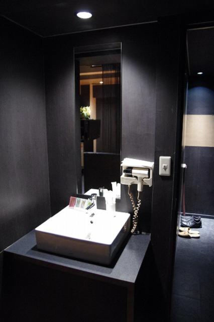 HOTEL LAFORET（ラフォーレ）(豊島区/ラブホテル)の写真『206号室　洗面台』by マーケンワン