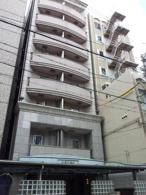 HOTEL CACHI（カシュカシュ）(大阪市/ラブホテル)の写真『昼過ぎの外観②』by 少佐